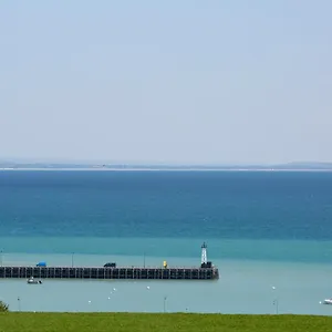 La Metairie-du-vauhariot - Vue Et Mont Saint Michel - Piscine Chauffee - Acces Gr34 Gasthof